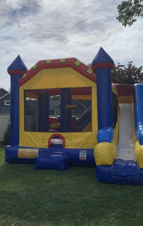 5 in 1 Castle Bounce House w/ Slide